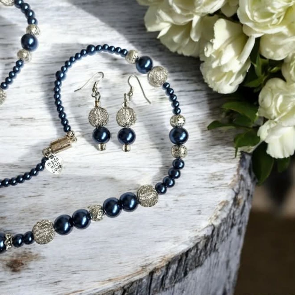 Elegant Blue Beaded Jewelry Set – Necklace & Earrings - Picture 3 of 4
